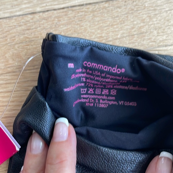 NWT Commando Faux Leather Leggings. Size Medium - Picture 3 of 5